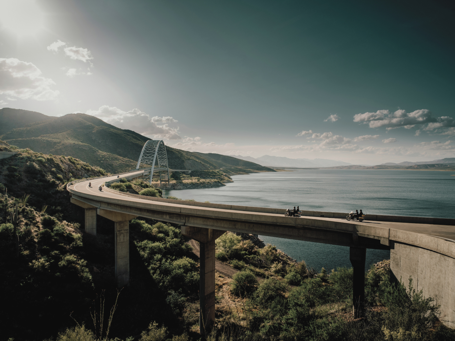 The Ultimate Road Trip Planner: Routes, Stops, and Essentials